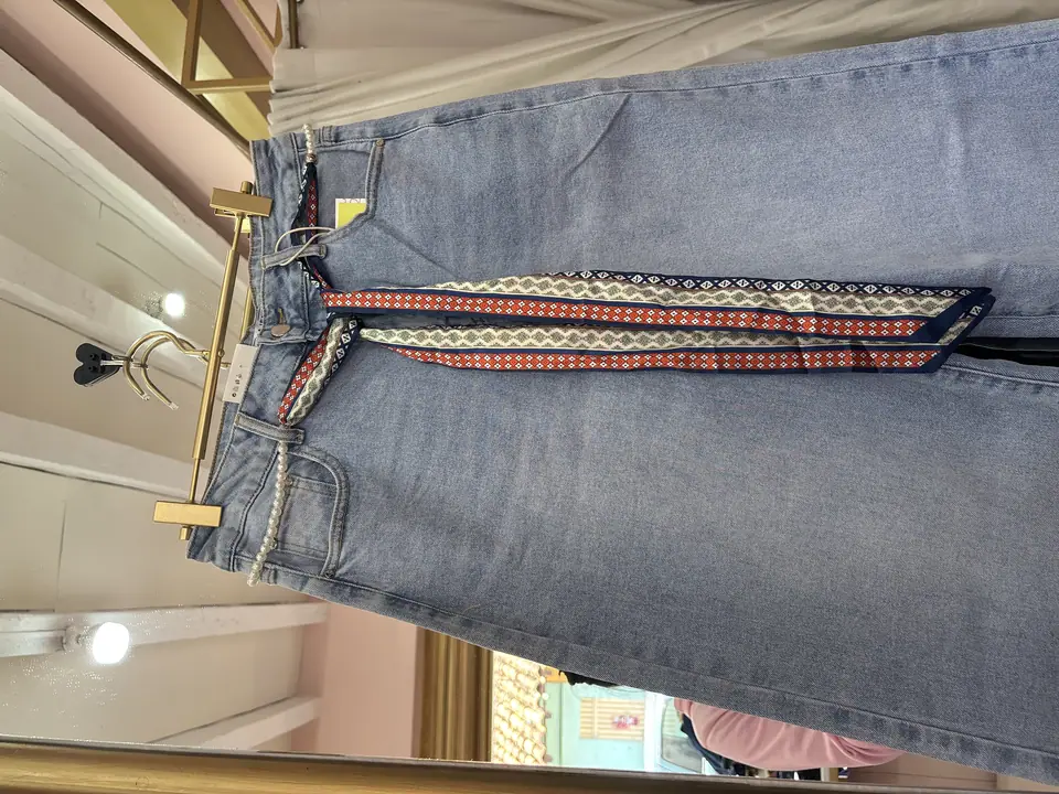 Pantalón cinturón perlas
