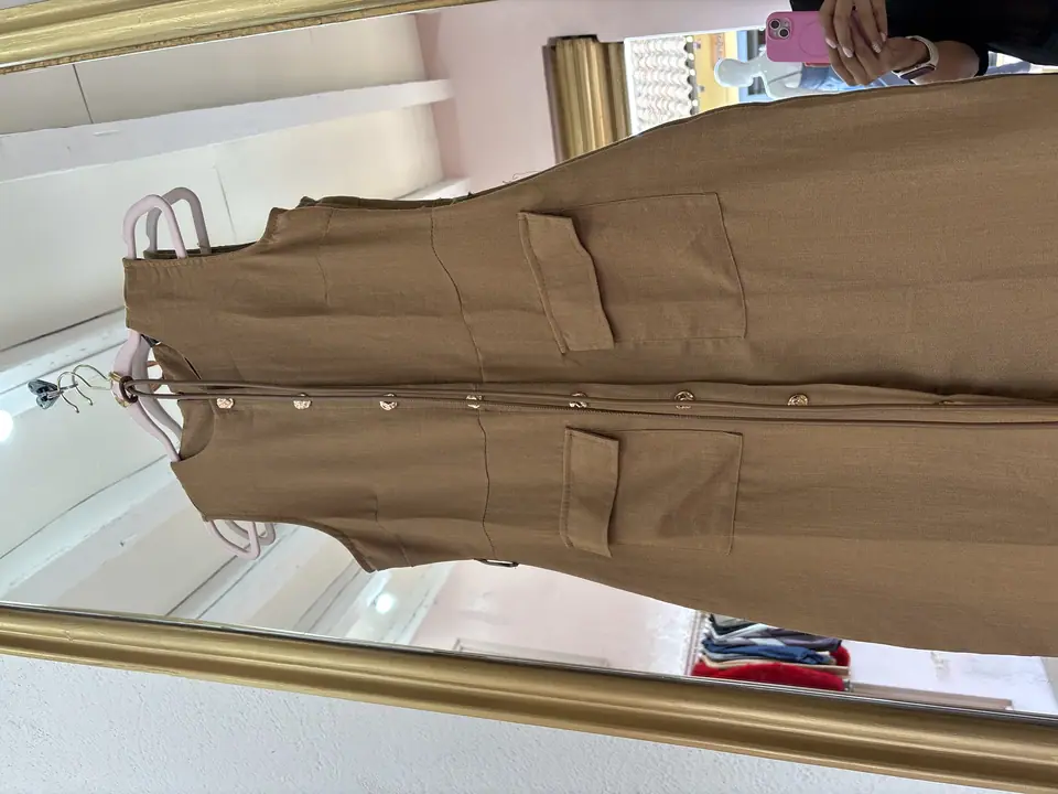 Vestido pegado camel