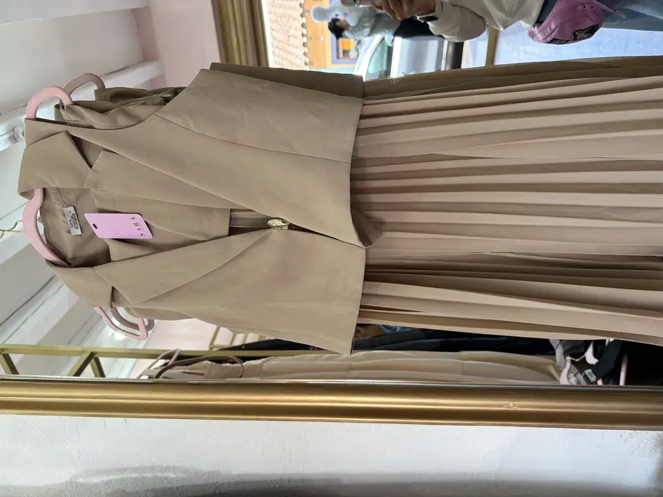 Conjunto formal falda tableada