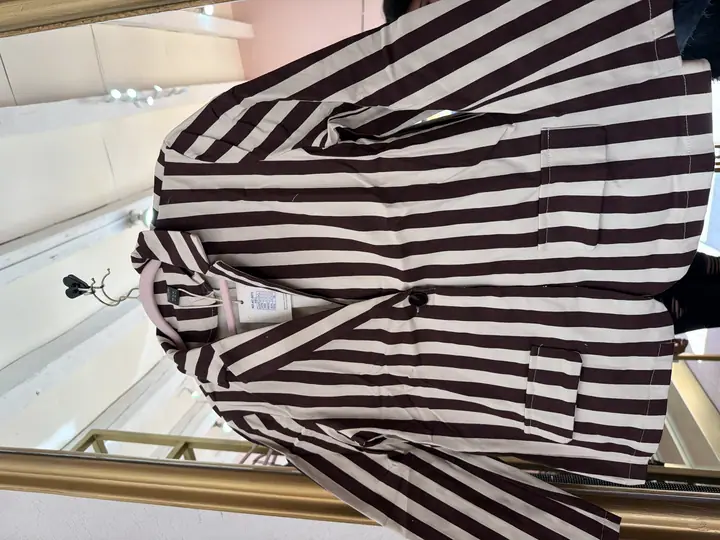 Blazer de rayas vino