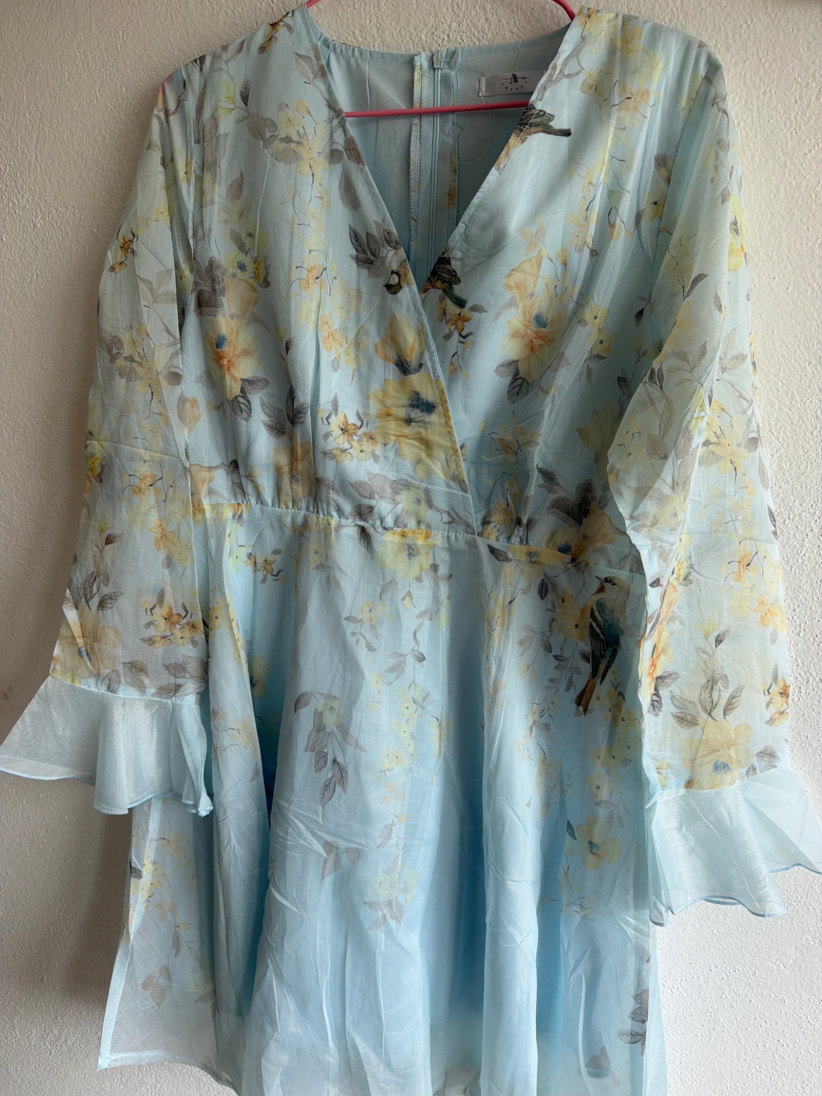 Vestido azul con flores