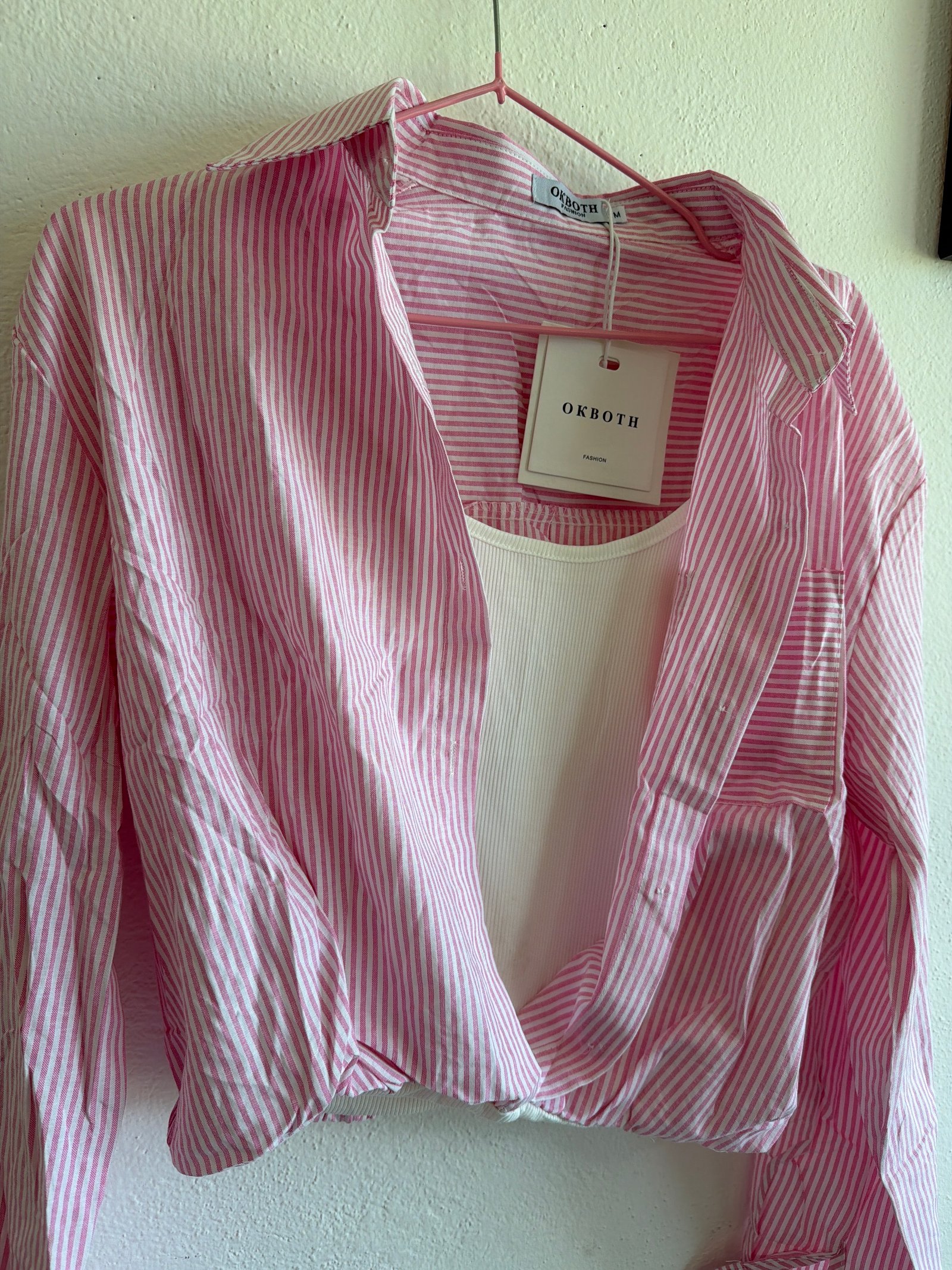 Camisa rosa con playera