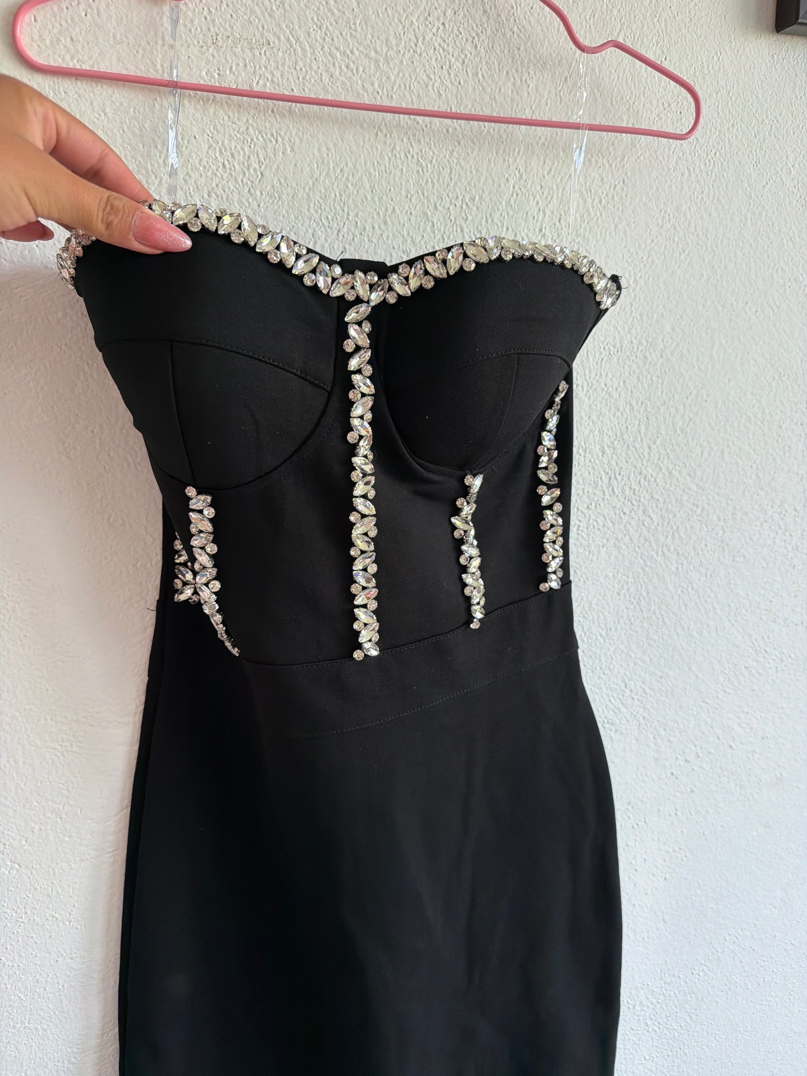 Vestido pegado corset brillos