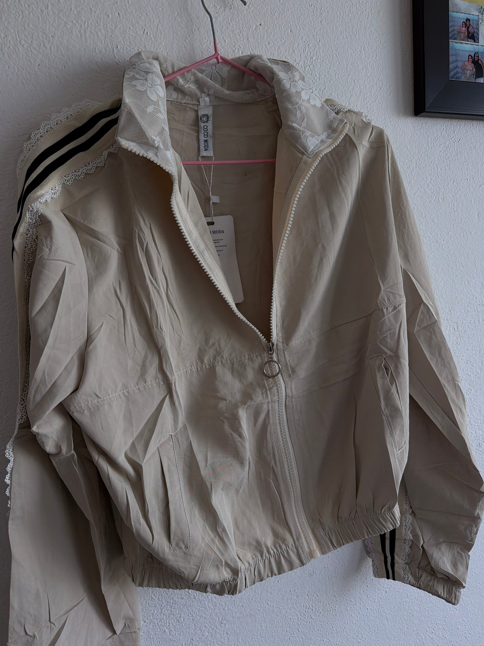 Conjunto deportivo coreano beige