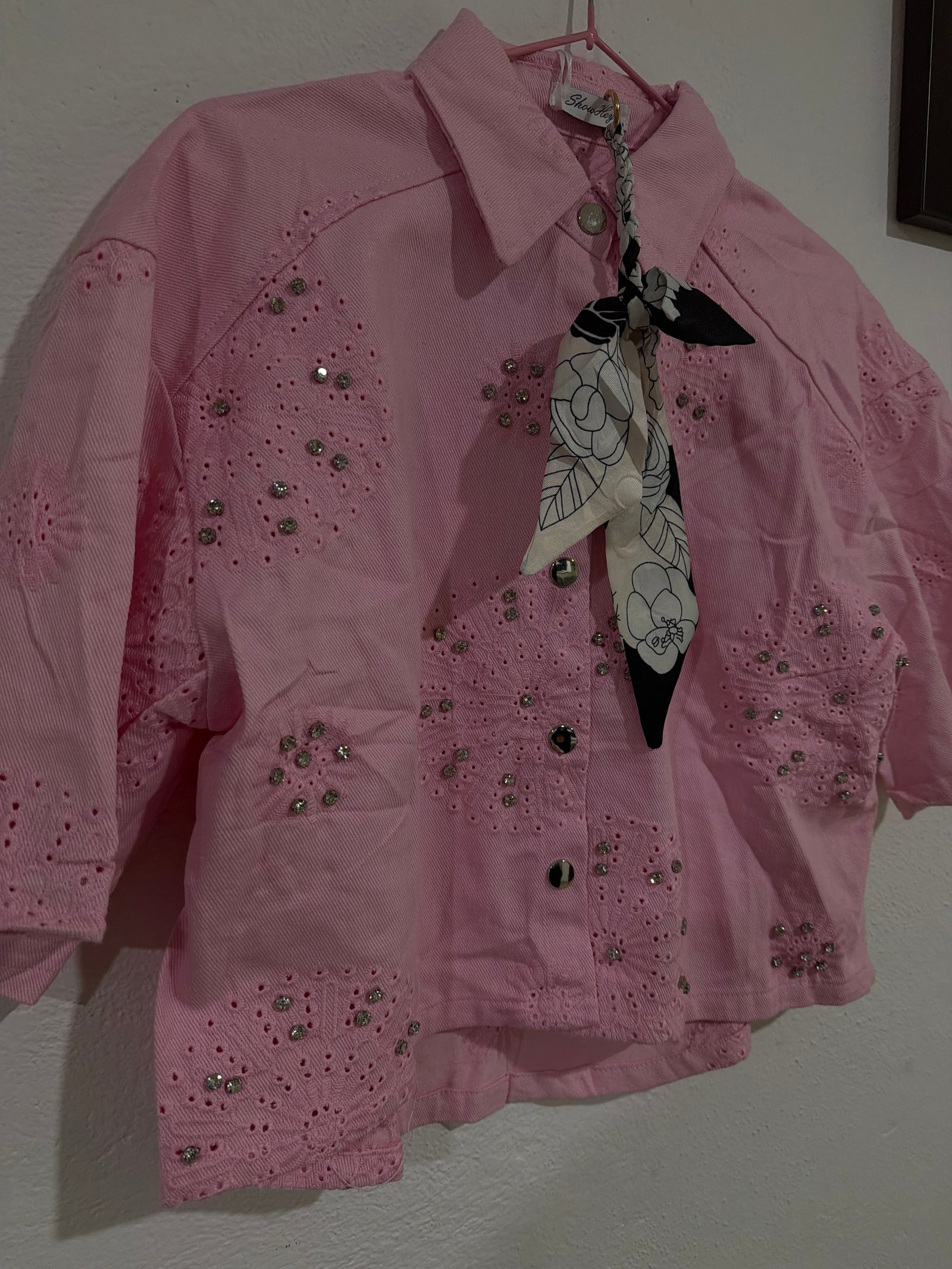 Conjunto rosa de mezclilla